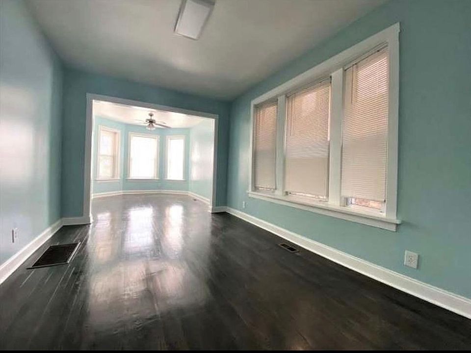 2nd image of 7232 W Lawrence Ave #1