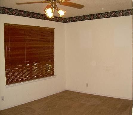 4th image of 4722 CASTLE LANCE DR