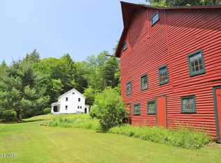 649 John Davis Rd, Milanville, PA 18443