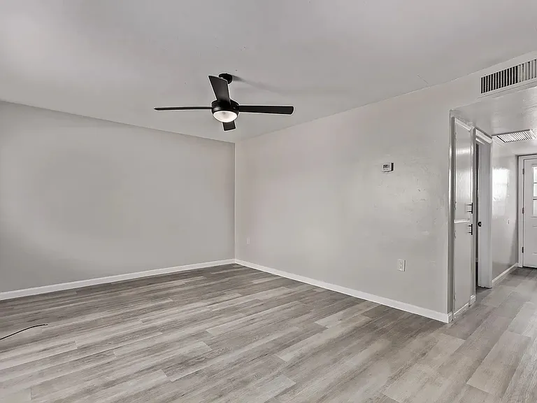3405 E Pinchot Ave #4 — Photo 13