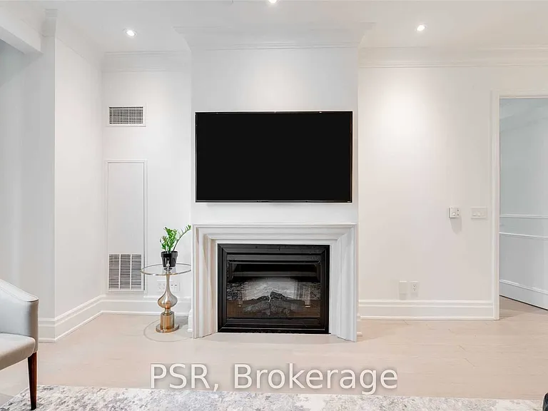 311 Bay St #3702 — Photo 9
