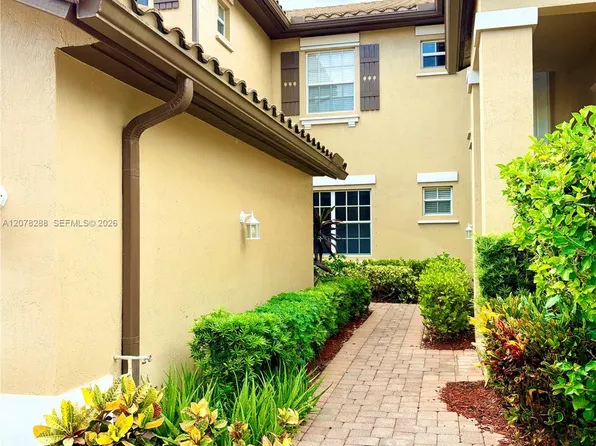 8351 NW 128th Ln #22-B, Parkland, FL 33076