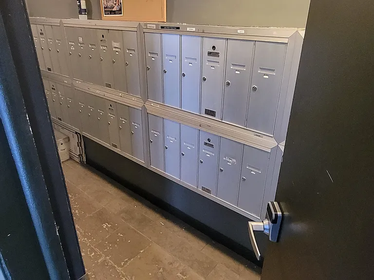 Secure mailboxes