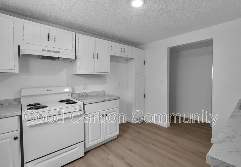 3904 Seneca St #A — Photo 2