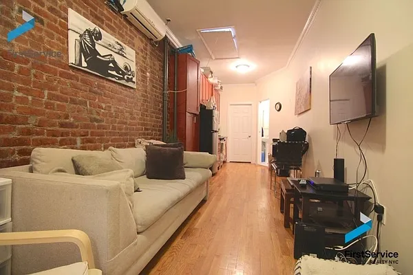 Rented by FirstService Realty (legacy) | media 26