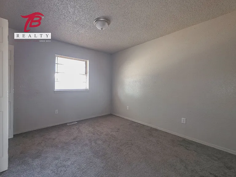 6811 Lyrewood Ln — Photo 55