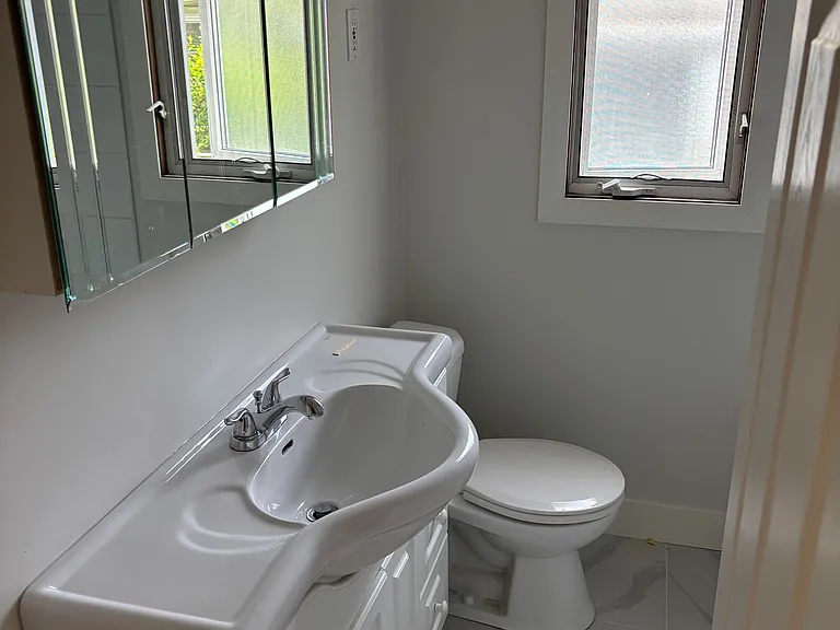 5648 Royal Manor Dr — Photo 8