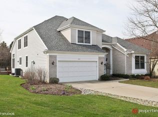 2321 Legends Ct, Riverwoods, IL 60015