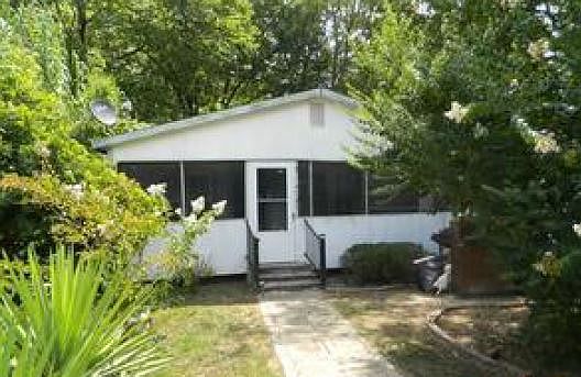 2nd image of 294 Hayes Cir