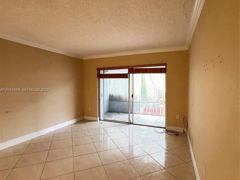 1725 W 60th St #F202 — Photo 6