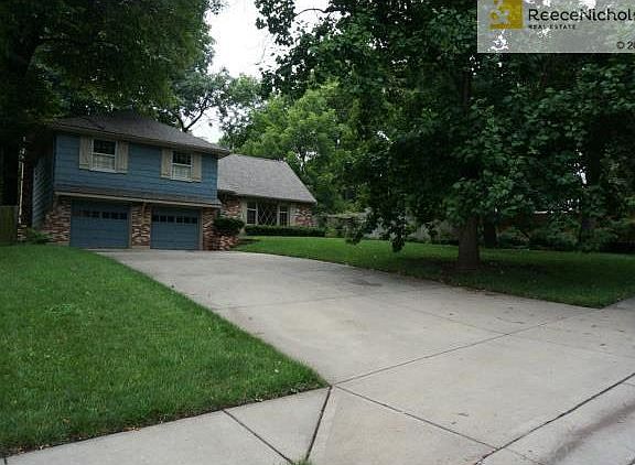 Healthy gorgeous trees and lush lawn...