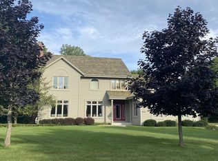 1615 Starbridge Dr, Brookfield, WI 53005