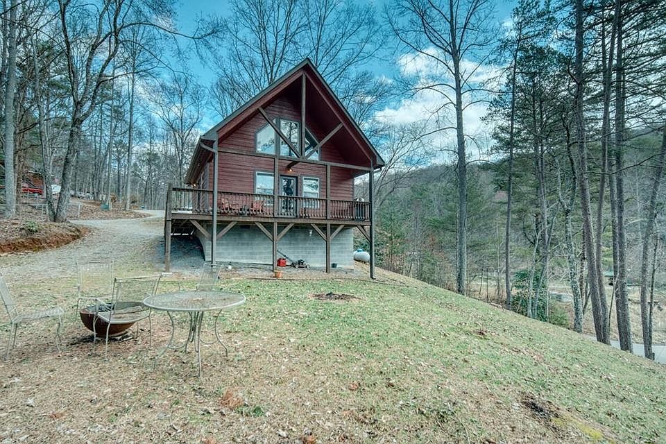1st image of 88 Hamlet Cir