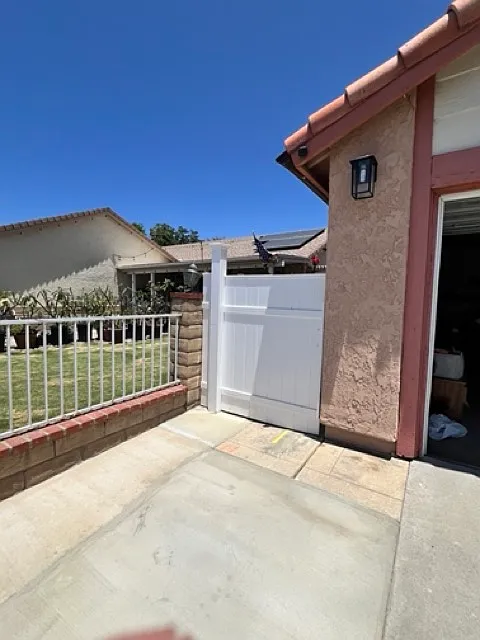 1529 Duarte Place - 1 — Photo 2