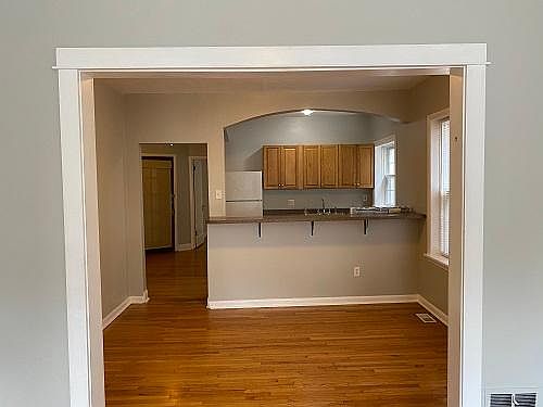 1st image of 1510 McCausland Ave #1S