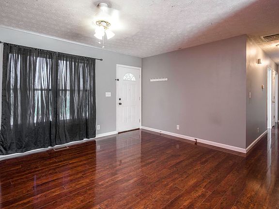 3rd image of 224 Fletcher Way