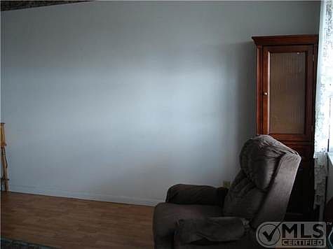 3rd image of 158 Somerset H #158