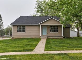 107 7th St SW, Altoona, IA 50009