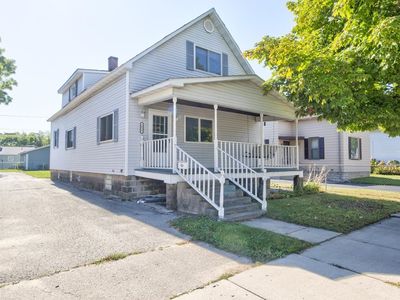 1855 Liberty St, Marinette, WI, 54143