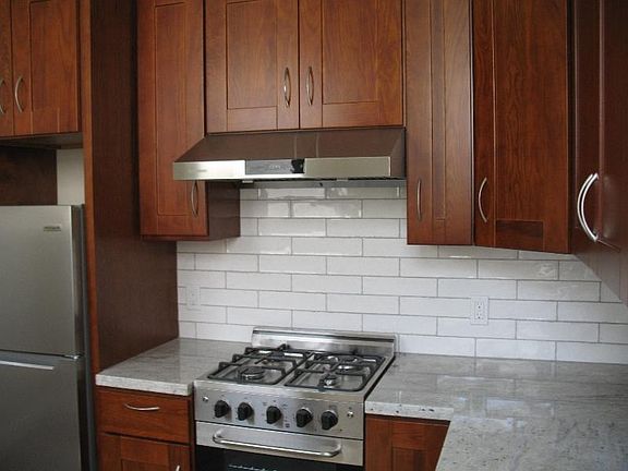 2nd image of 135 Lincoln Way