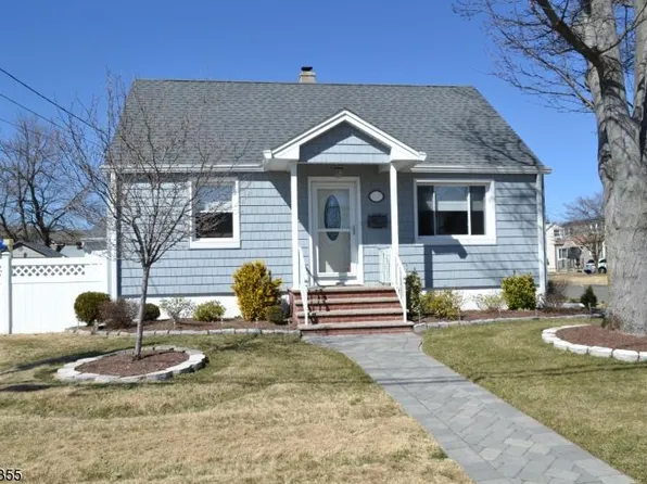 259 Schepis Ave, Saddle Brook, NJ 07663