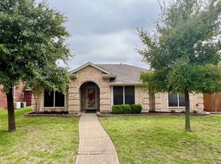 2600 Buck Dr, Mesquite, TX 75181
