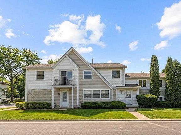 2nd image of 262 Inverrary Ln #262