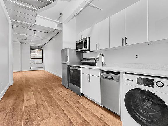 5th image of 255 W 36th St Room 1203