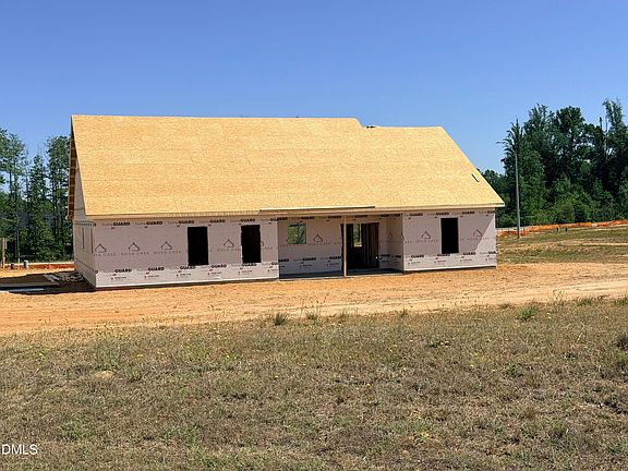 5th image of 151 Grinnell Loop