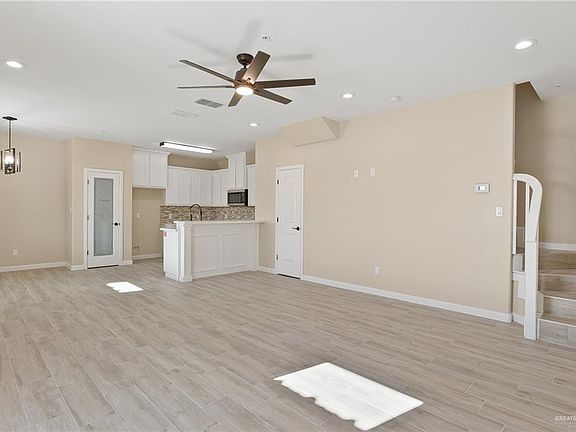 2nd image of 1216 E Camellia Ave #2