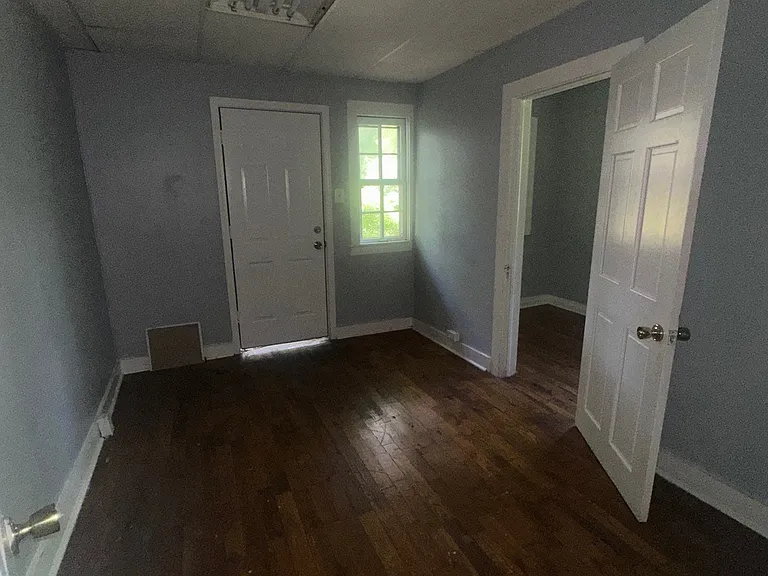 500 W Ripley Ave — Photo 5