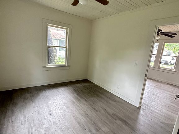 3rd image of 10005 N Arden Ave APT B
