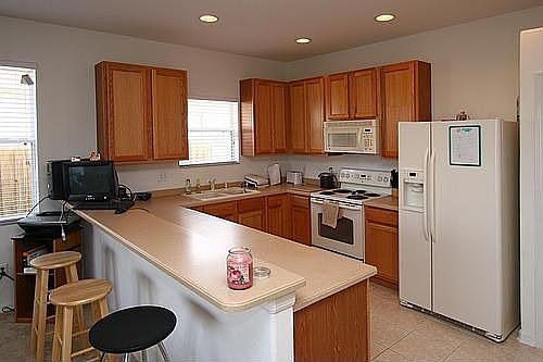 4th image of 4023 Langdrum Dr