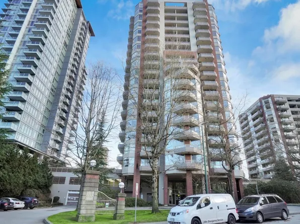 738 Farrow St #801, Coquitlam, BC V3J 7V4