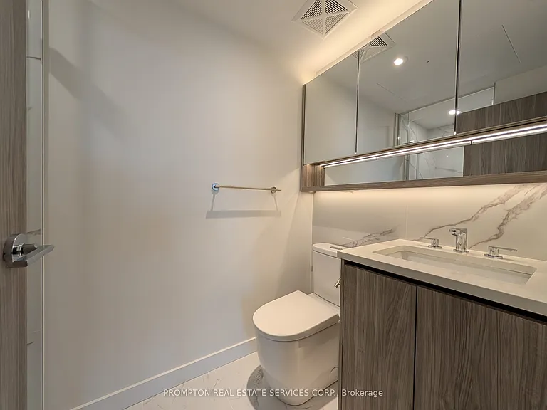 18 Esther Shiner Blvd #549 — Photo 11