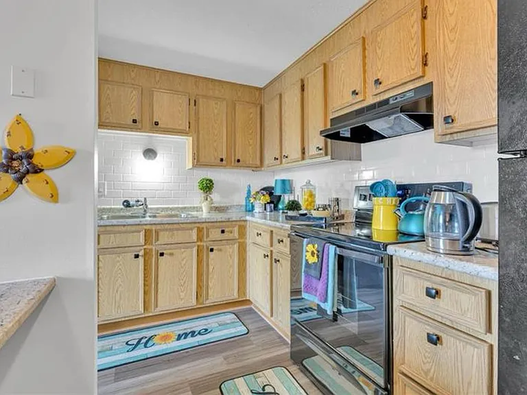8009 Revere Pl — Photo 1