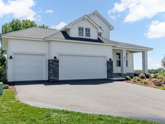 3rd image of 1931 Fallbrooke Dr