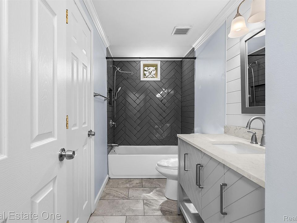 718 Miller Rd, photo 22