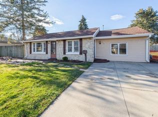 216 Blaine Ave, Racine, WI 53405