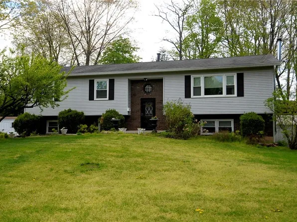 4 Hausner Drive, Hopewell Junction, NY 12533