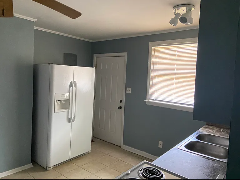 5069 Yadkin Rd #A — Photo 8