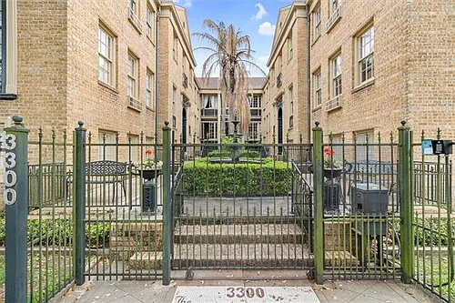 3300 Saint Charles Ave Photo 1