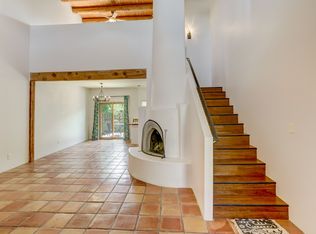 3221 La Paz Ln, Santa Fe, NM 87507