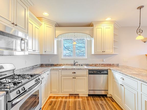 5th image of 416 Beachcomber Dr #3