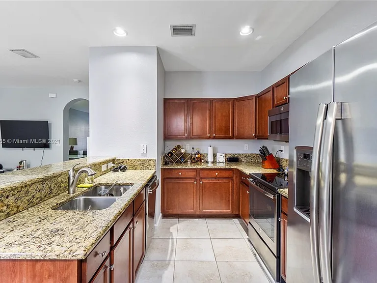 9461 SW 172nd Ave — Photo 11