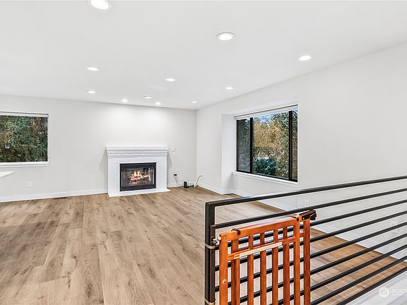 4th image of 4108 59th Street Ct E