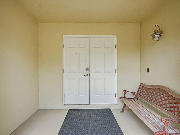 3rd image of 619 Carrington Drive