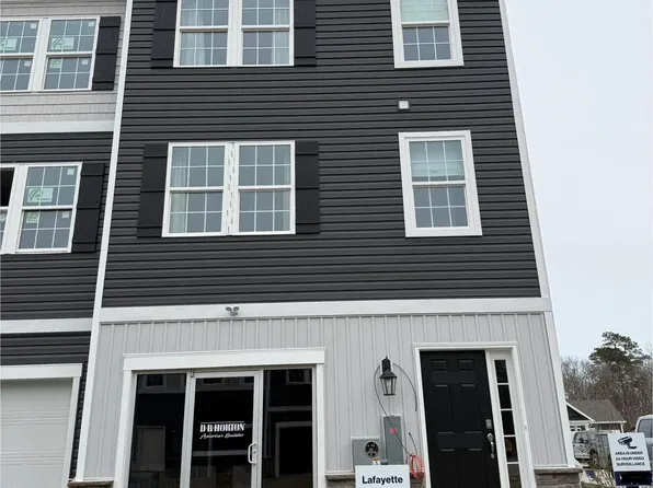 7 Baybreeze Dr, Waretown, NJ 08758