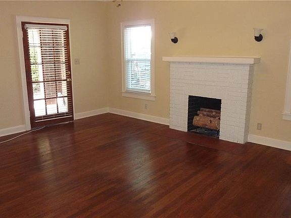 2nd image of 2627 Lubbock Ave