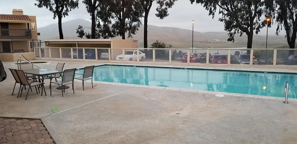 2 bed, 862 sqft, $2,700 — Photo 1